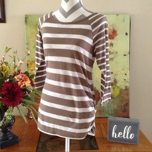 Old Navy Maternity Beige and White Top